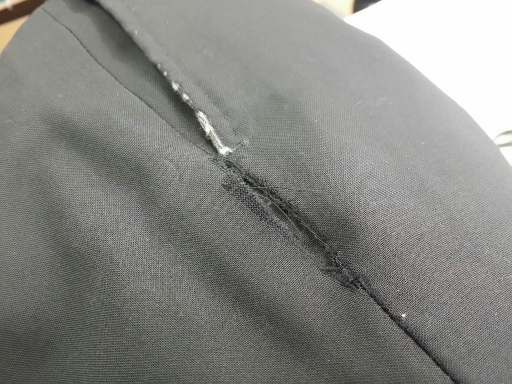 ポケットの擦り切れの修理